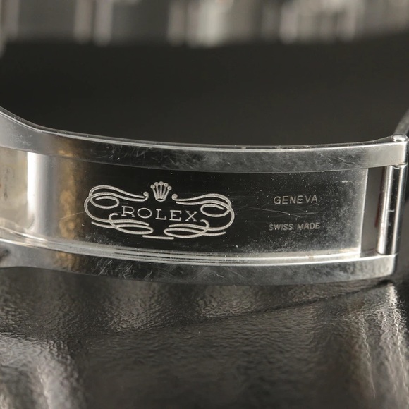 (Sold) 2018 43 mm Rolex Sea-Dweller Red Oyster Perpetual Date Wristwatch - Picture 15 of 15